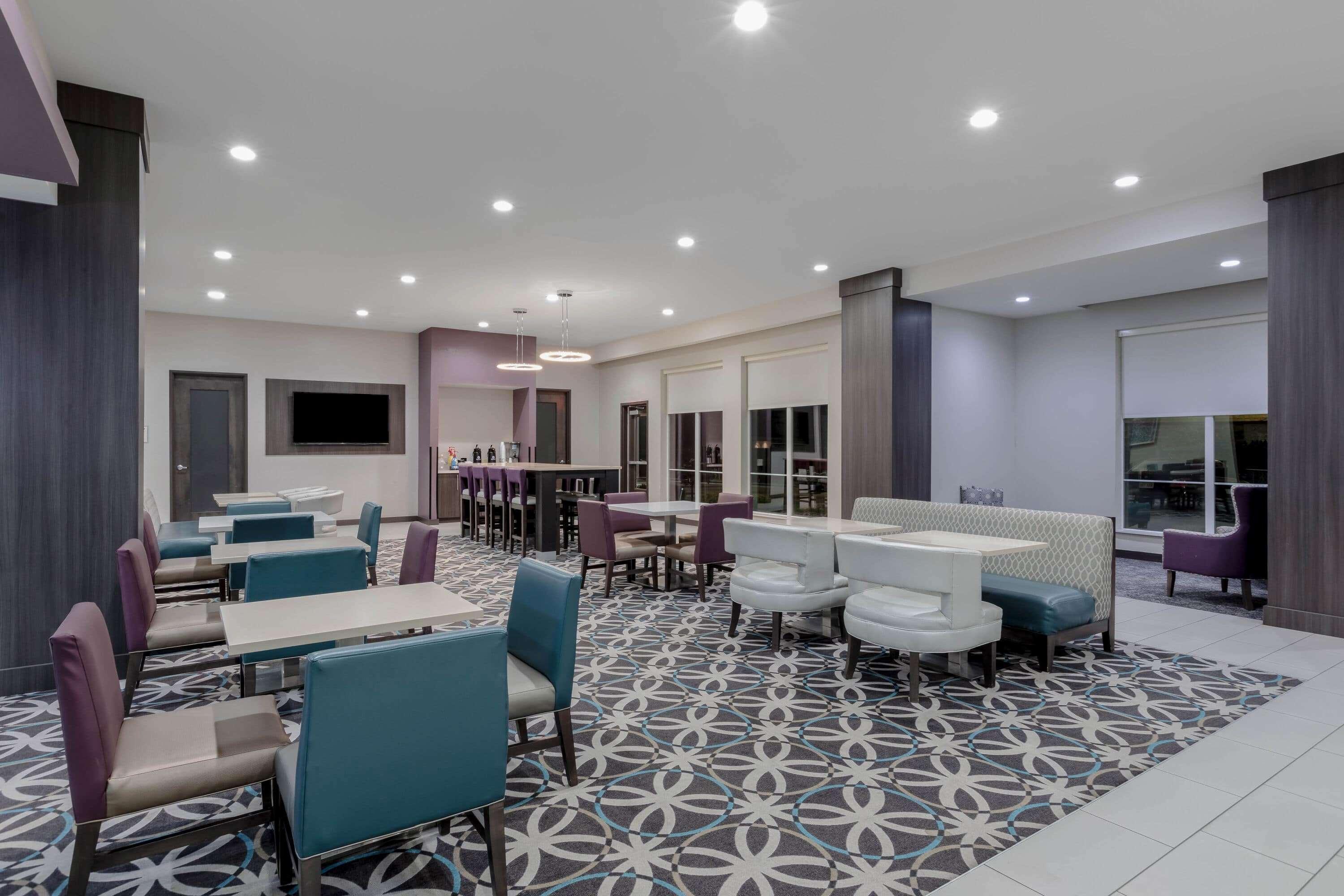 La Quinta By Wyndham Claremore Bagian luar foto
